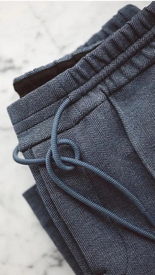 Pants with string